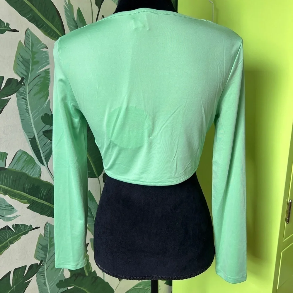 Princess Polly Women’s Green Ryder Long Sleeve Crop Top US 8 Medium NWT - Picture 8 of 9